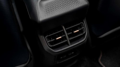 Al volante del esperado CUPRA Born  VZ 2026: con 326 CV y batería de 79 kWh