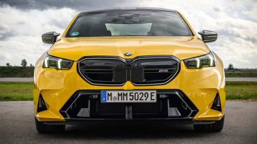 Nouvelle BMW M5 : un restylage radical supris lors d’essais sur circuit