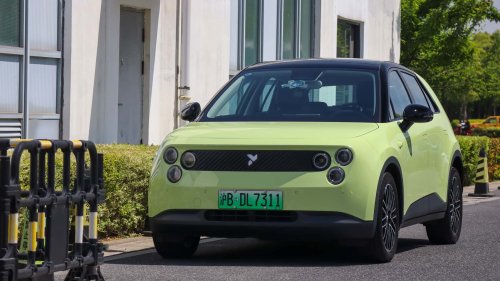 Pemerintah Cina Ingin Mengerem Investasi EV yang Berlebihan
