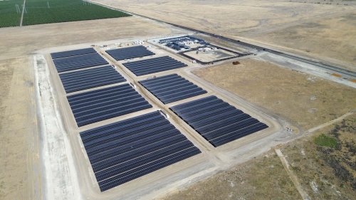 Tesla, Tesla vient d'ouvrir sa plus grande station de superchargeurs jamais construite