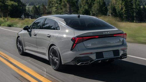 'So Apparently Recalls Are Optional Now:' Woman Buys New Kia. 4 Days Later, It Begins Giving Out When She Hits 60 Mph