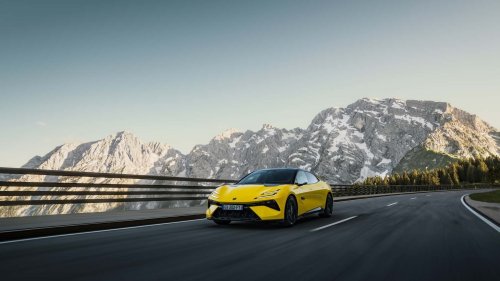 Review Lotus Emeya 2025: Lotus yang Sangat Berbeda
