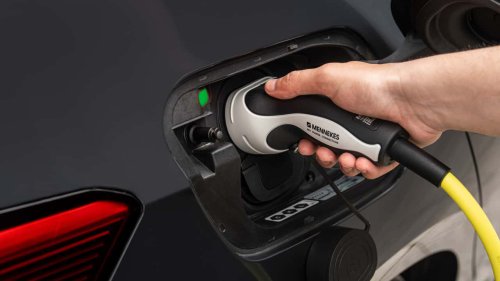 Al volante del esperado CUPRA Born  VZ 2026: con 326 CV y batería de 79 kWh