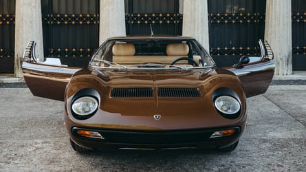 Lamborghini zeigt herrlich restaurierten Miura SV von 1972