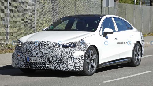 Die Elektro-C-Klasse von Mercedes verliert an Tarnung