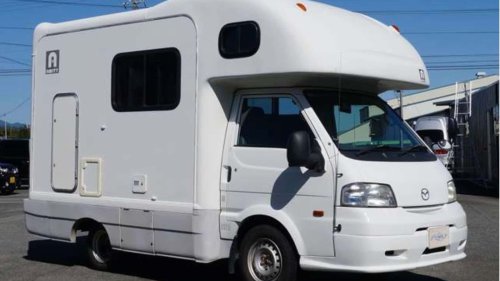 Las autocaravanas de ocasión en Japón molan: mira esta Mazda Bongo Camper