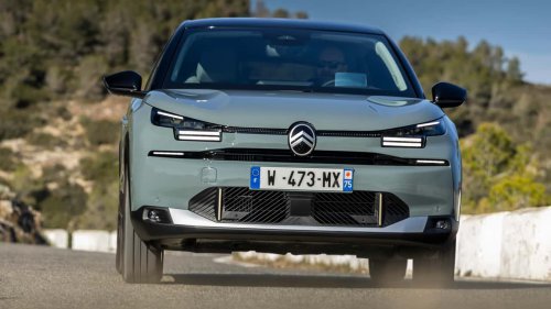 El SEAT León, en problemas por el precio del Citroën C4 Hybrid