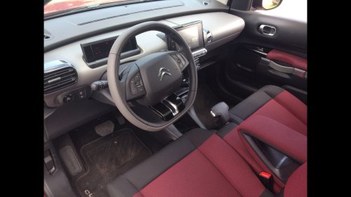 Dacia, Dacia Hipster: Rückbesinnung aufs Wesentliche als dringend nötiger Trend