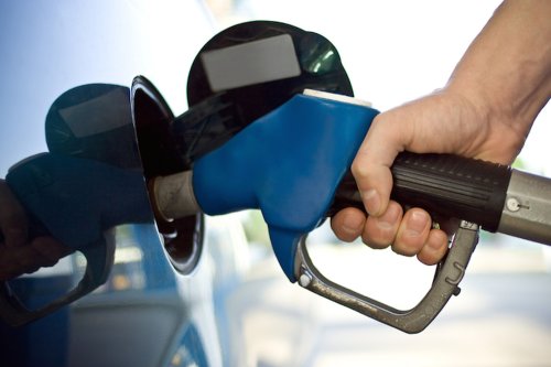 'Never Been the Same': Woman Starts Wearing Gloves to Gas Station After Seeing What a Customer Did to the Pump