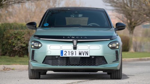 Lancia Ypsilon Elettrica 2026, un utilitario cero emisiones con mucho estilo