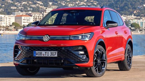 Toyota, Neuer Toyota RAV4 und VW Tiguan im ersten Vergleich