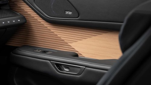Lexus ES 2026: la berlina electrificada, ya a la venta en España
