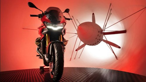 Moto Guzzi Edisi Khusus Padukan Budaya dan Teknologi Modern