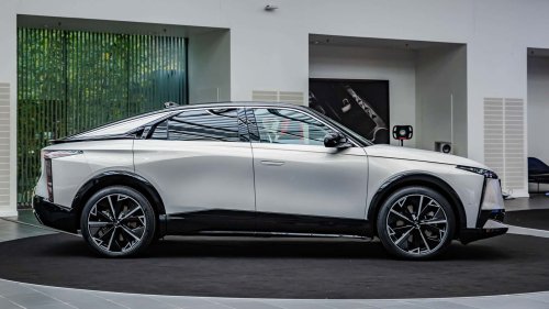 DS Nº8 coche de lujo único con máxima calidad y 8 años de garantía