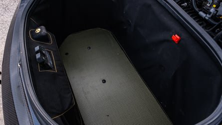 769 kg y 335 CV: la prueba del Alfa Romeo 4C más especial de la historia