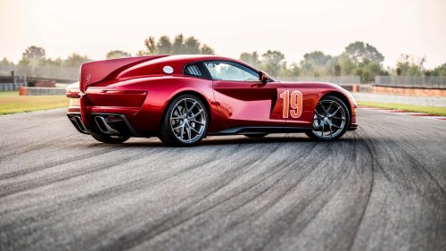 Touring cumple 100 años: recordamos sus coches legendarios