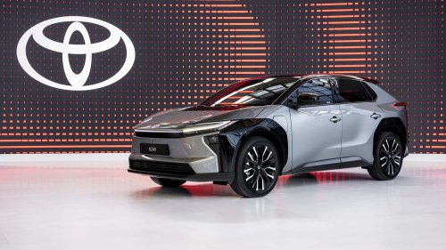 Toyota, Toyota bZ4X, Nuevo Toyota bZ4X 2026: ¿precios, ofertas y equipamientos? ¿Básico y autonomía?