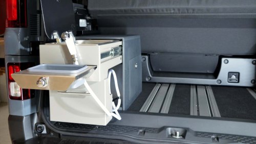 Renault, Renault Trafic, Renault Trafic Escapade : le van de voyage avec cuisine