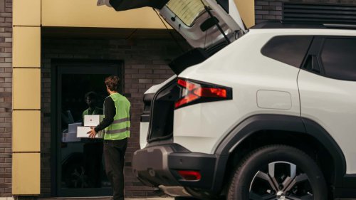 This Dacia Truck Has The Cutest Little Bed. But Who's It For?