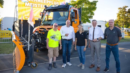 Es gab eine Schneepflug-Meisterschaft ... im September