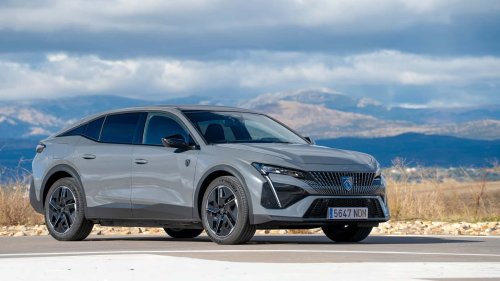 210 CV y 453 km de autonomía, para este crossover coupé de imagen deportiva
