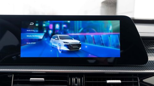 Desde 32.990 €, PHEV con 279 CV y 90 km eléctricos. Así es la oferta del Ebro s700