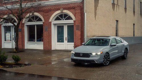 'They Owe You a New Vehicle:' Woman Drops Honda Off for an Inspection. Then the Workers Total It. Now What?