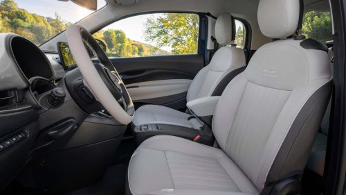 The New Fiat 500 With a Gas Engine Is Never In a Hurry