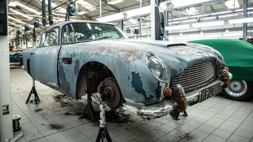 Cette Aston Martin DB5 en fin de vie brille à nouveau comme neuf