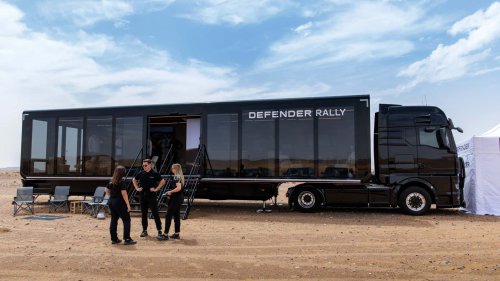 ¡A la caza del Land Rover Defender del Dakar!