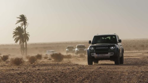 ¡A la caza del Land Rover Defender del Dakar!