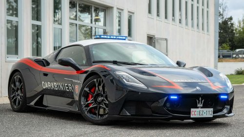 El Maserati MCPURA se transforma en un coche patrulla alucinante