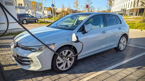 VW Golf 1.5 TSI eHybrid (2025) im Test: Der Halb-Elektriker