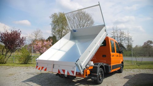VW Crafter: Neue Lösungen als Kipper und Koffer erhältlich