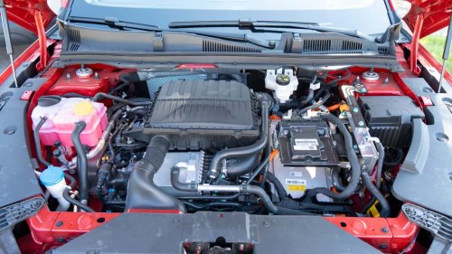 Comparativa híbridos: Omoda 5 SHS-H vs. EBRO s400 HEV