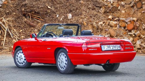 Alfa Romeo, Alfa Romeo Spider (1993): elegante, biplaza y con carácter