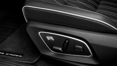 The New Mitsubishi Eclipse Cross Tries to Hide Its Renault Roots