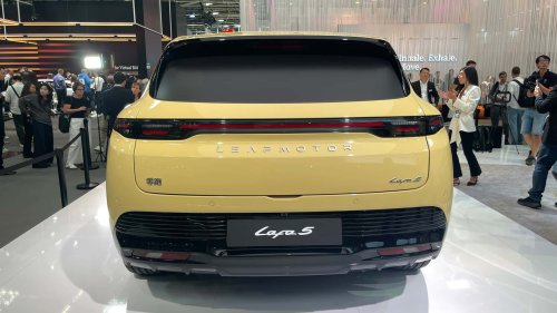 El Leapmotor B05 desafía al Volkswagen ID.3 y al MG4 en el segmento C