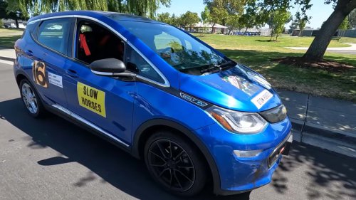 La Chevrolet Bolt EV originale est lente. Ils l'ont transformé en voiture de course