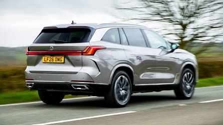 Omoda, JAECOO y EBRO, boquiabiertos con el precio del nuevo MG PHEV