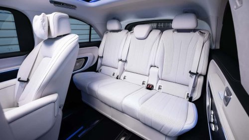 Mercedes VLE : intérieur et coffre du nouveau van allemand