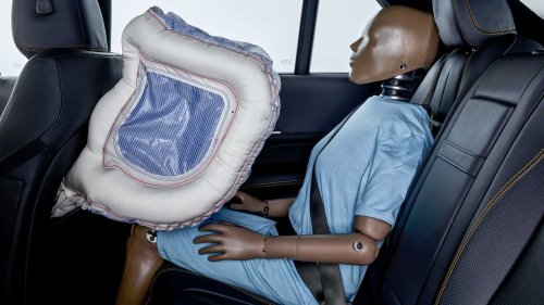 Mercedes, The Mercedes S-Class Is Getting Heated Seatbelts. Here's Why It Matters