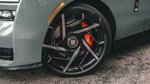 Review Rolls-Royce Spectre Black Badge