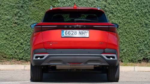 Comparativa híbridos: Omoda 5 SHS-H vs. EBRO s400 HEV