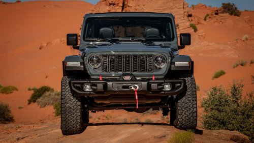 Jeep, Jeep Driver Goes to Florida Target. Then She Sees One of Those Red Balls On the Loose, Wreaking Havoc In the Parking Lot