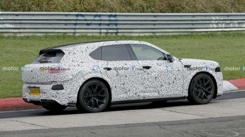 Das erste Elektroauto von Bentley zeigt sich als Erlkönig