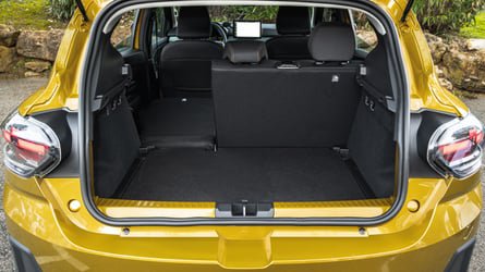 El Dacia Sandero y Toyota continuaron líderes de ventas en marzo