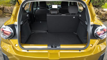 El Dacia Sandero y Toyota continuaron líderes de ventas en marzo
