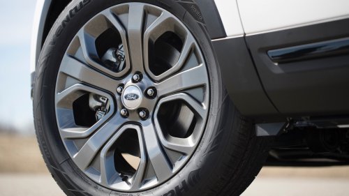 Ford, Ford Recalls 412,000 SUVs For Suspension Issues