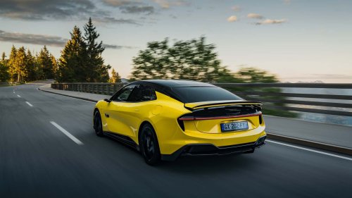 Review Lotus Emeya 2025: Lotus yang Sangat Berbeda